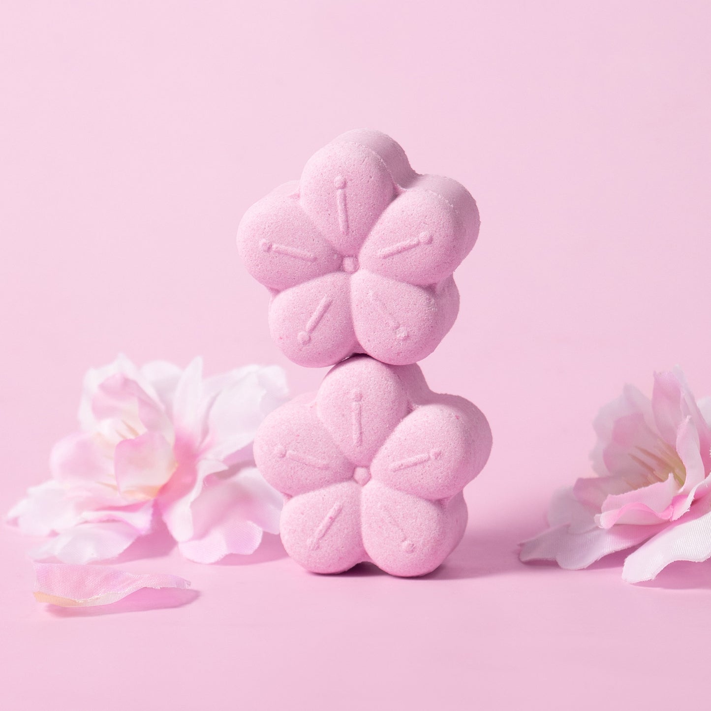 Sakura Bubble Bath Bomb 2.82oz, Gentle Cleansing Body