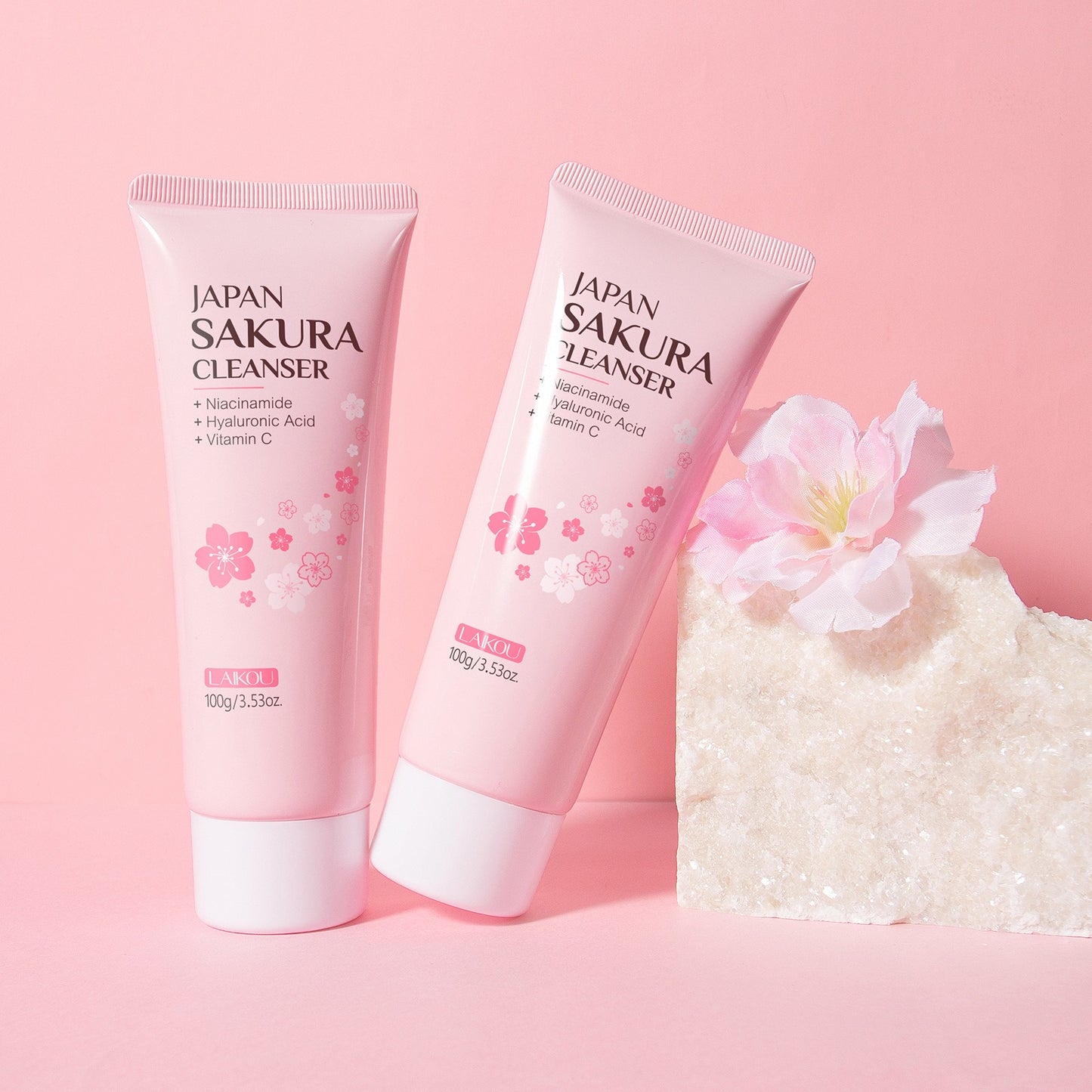 LAIKOU Japanese Cherry Blossom Facial Cleanser 100g: Moisturizes the skin, cleanses pores, and hydrat